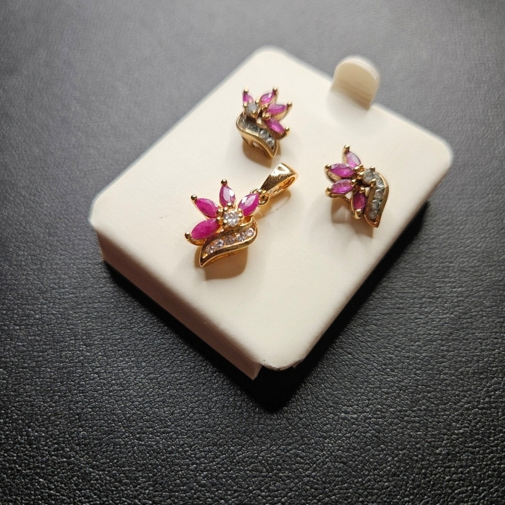 Elegant Gold and Pink Jewelry Set